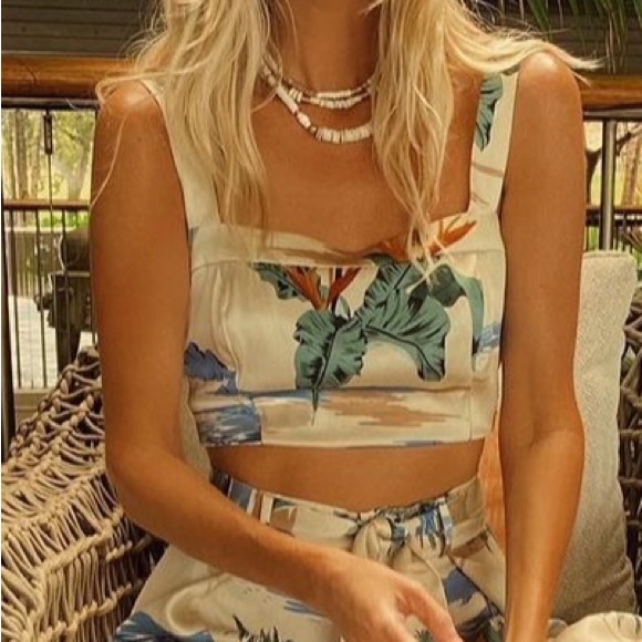 NWT The Games We Play Paradise Silk Crop Top - Picture 1 of 7